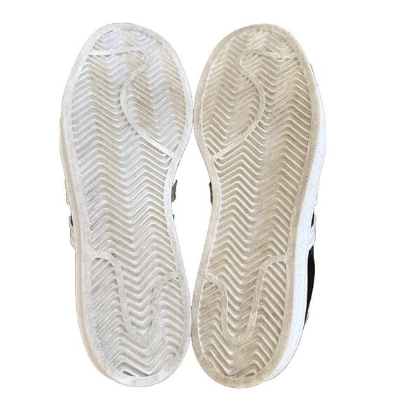 woman's Adidas Originals Superstar Black Size 8 Black & White, Like New - Picture 11 of 16